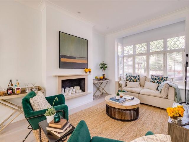 4 bedroom terraced house for sale