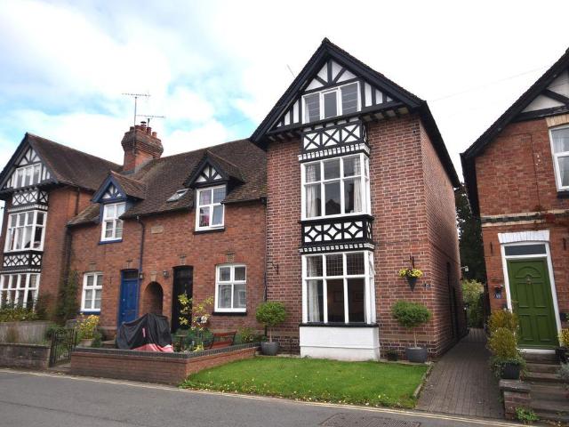 4 bedroom terraced house for sale