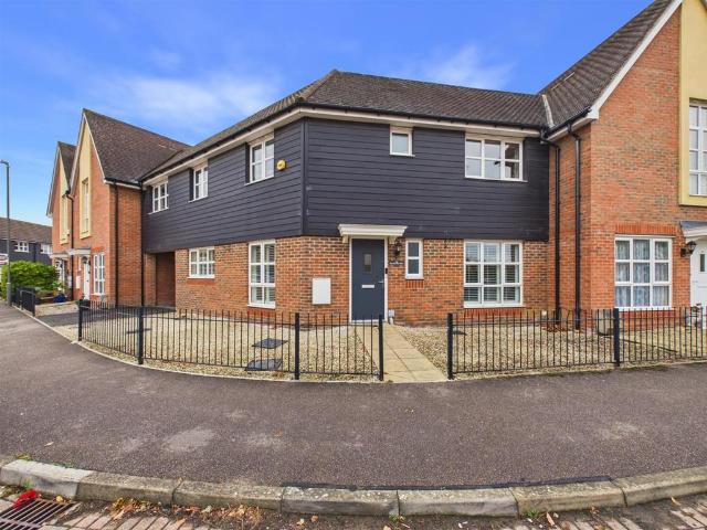 4 bedroom terraced house for sale