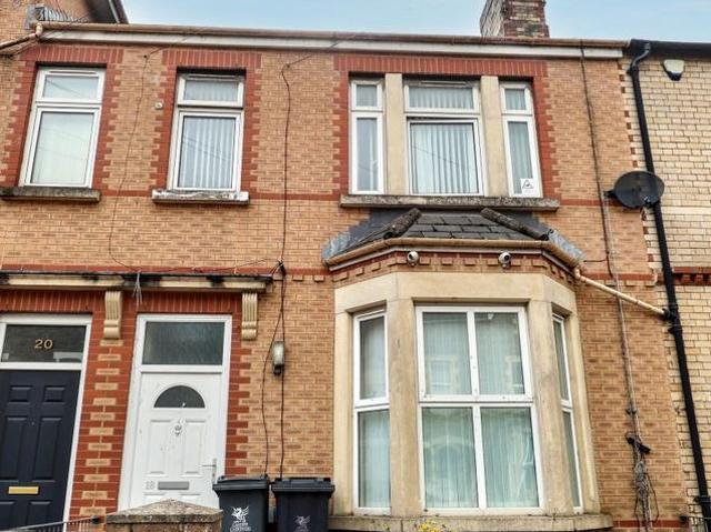 4 bedroom terraced house for sale