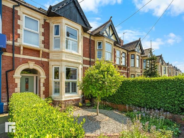 4 bedroom terraced house for sale