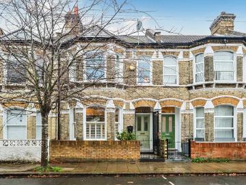 4 bedroom terraced house for sale