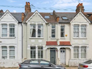 4 bedroom terraced house for sale