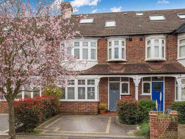 4 bedroom terraced house for sale