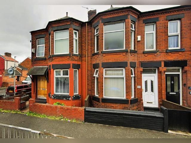 4 bedroom terraced house for sale