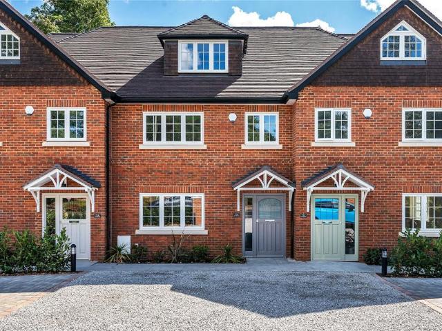 4 bedroom terraced house for sale