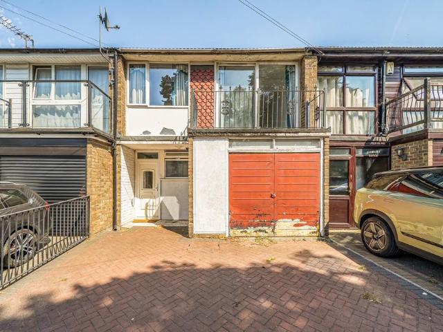 4 bedroom terraced house for sale