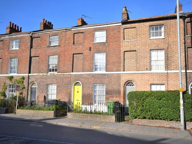 4 bedroom terraced house for sale