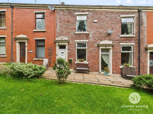 4 bedroom terraced house for sale