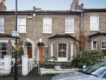 4 bedroom terraced house for sale