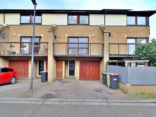 4 bedroom terraced house for sale