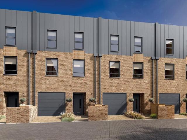 4 bedroom terraced house for sale