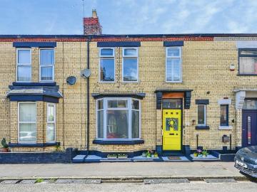 House for sale in Liverpool - Equipped kitchen