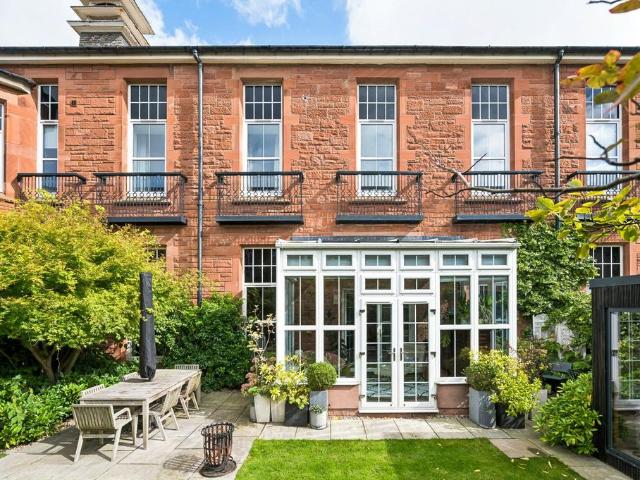 4 bedroom terraced house for sale