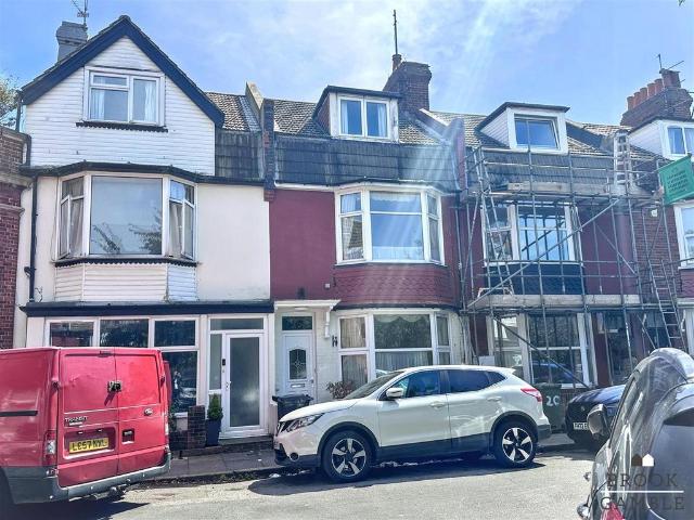 4 bedroom terraced house for sale