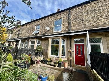 4 bedroom terraced house for sale