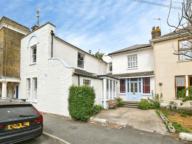 4 bedroom terraced house for sale