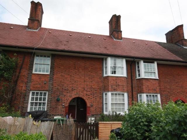 4 bedroom terraced house for sale