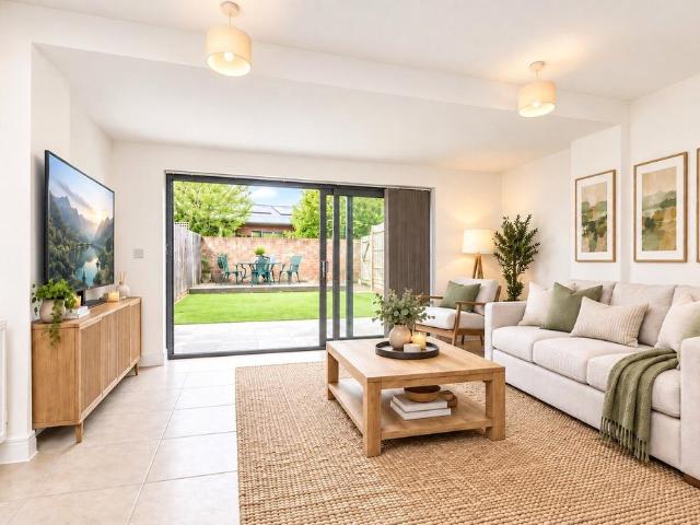 4 bedroom terraced house for sale