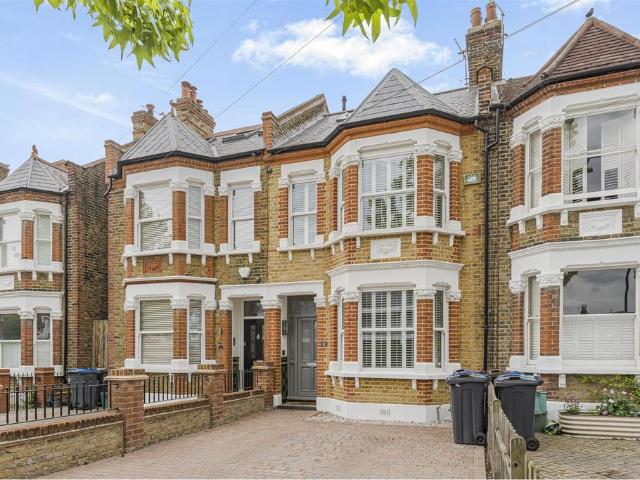 4 bedroom terraced house for sale