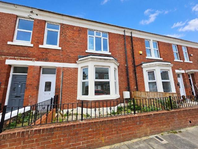 4 bedroom terraced house for sale