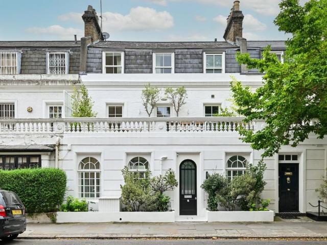 4 bedroom terraced house for sale
