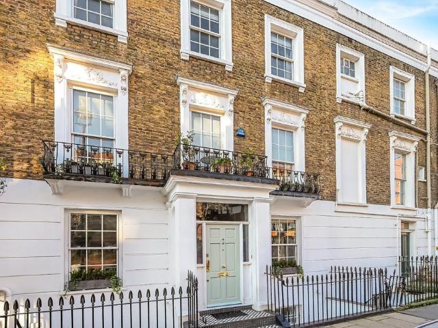 4 bedroom terraced house for sale