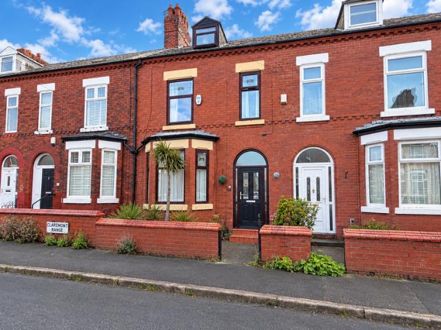 4 bedroom terraced house for sale