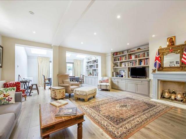 4 bedroom terraced house for sale