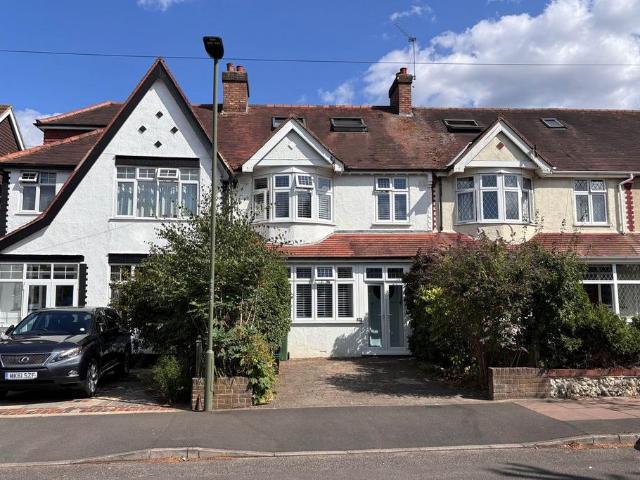 4 bedroom terraced house for sale