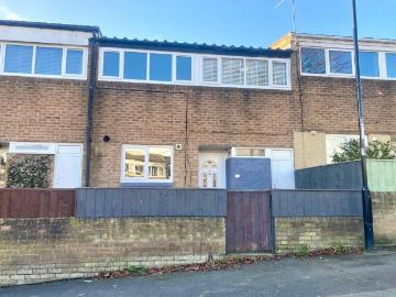 4 bedroom terraced house for sale