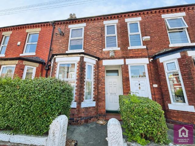 4 bedroom terraced house for sale