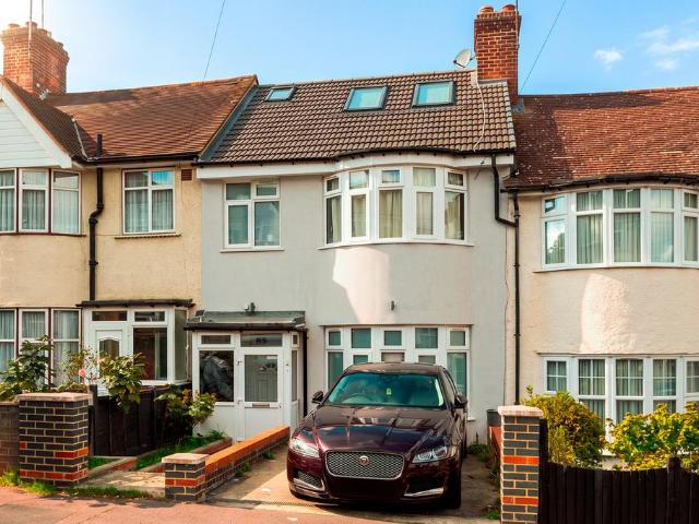4 bedroom terraced house for sale