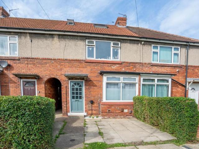 4 bedroom terraced house for sale