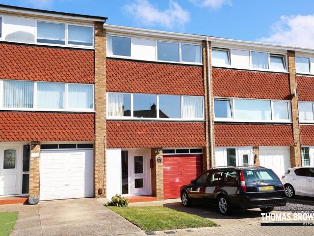 4 bedroom terraced house for sale