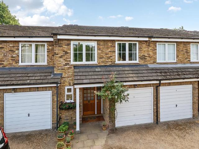 4 bedroom terraced house for sale