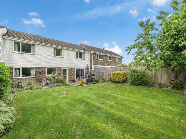 4 bedroom terraced house for sale