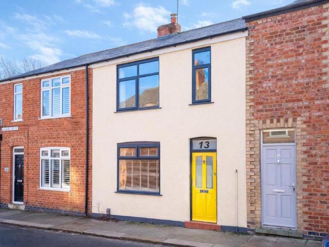 4 bedroom terraced house for sale