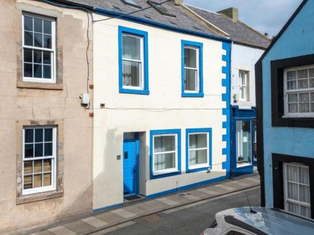 4 bedroom terraced house for sale