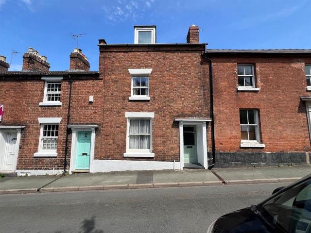 4 bedroom terraced house for sale