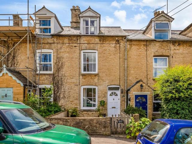 4 bedroom terraced house for sale