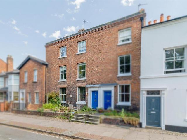 4 bedroom terraced house for sale