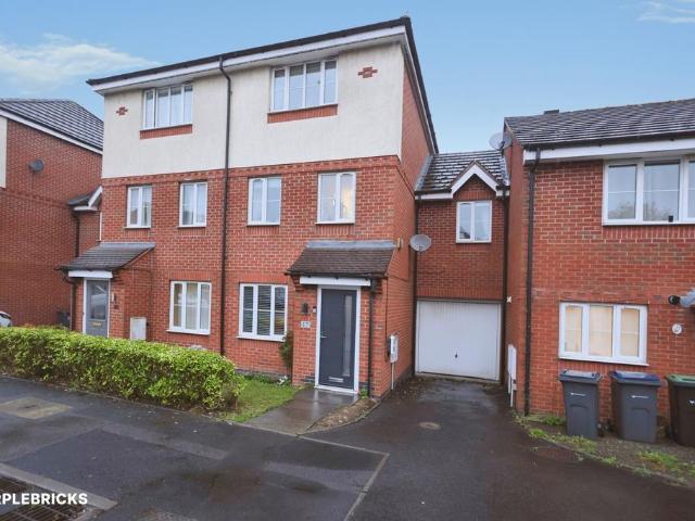 4 bedroom terraced house for sale