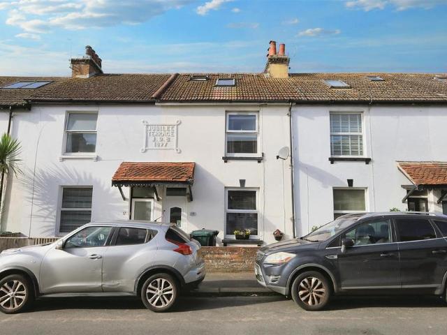 4 bedroom terraced house for sale