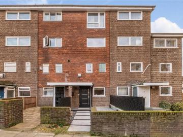 4 bedroom terraced house for sale