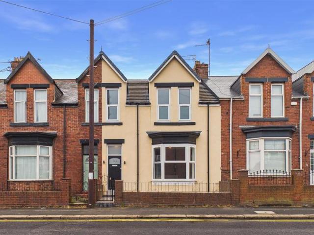 4 bedroom terraced house for sale