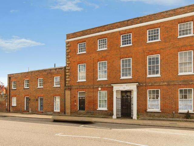 4 bedroom terraced house for sale