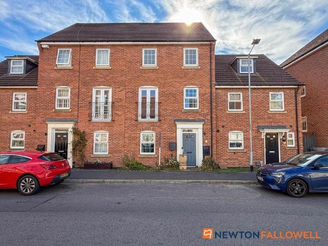 4 bedroom terraced house for sale