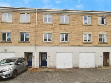 4 bedroom terraced house for sale