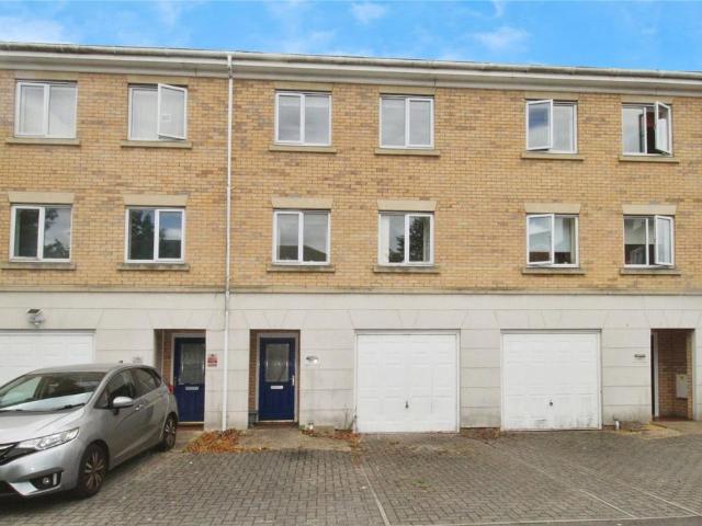 4 bedroom terraced house for sale